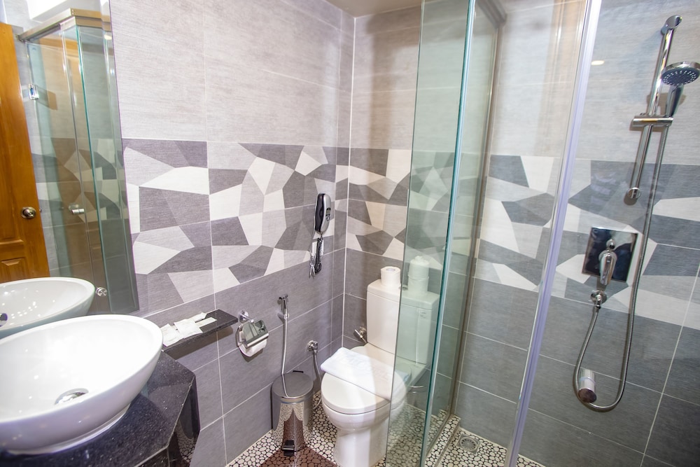Premier Deluxe Room - Photo 10