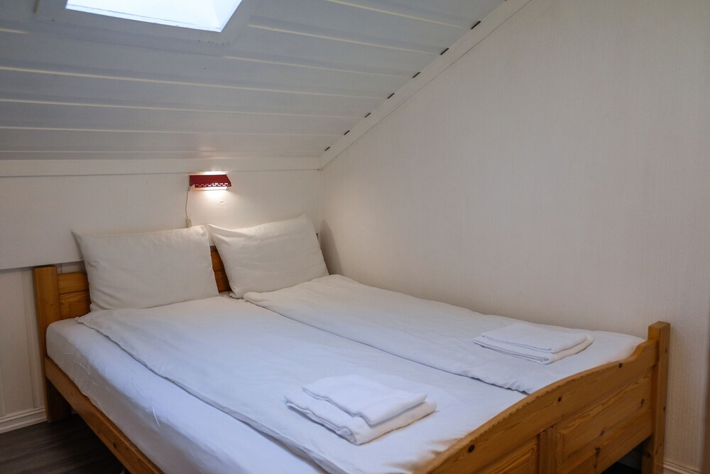 Apartment 6 persons with Loft (excluding linen & towels)