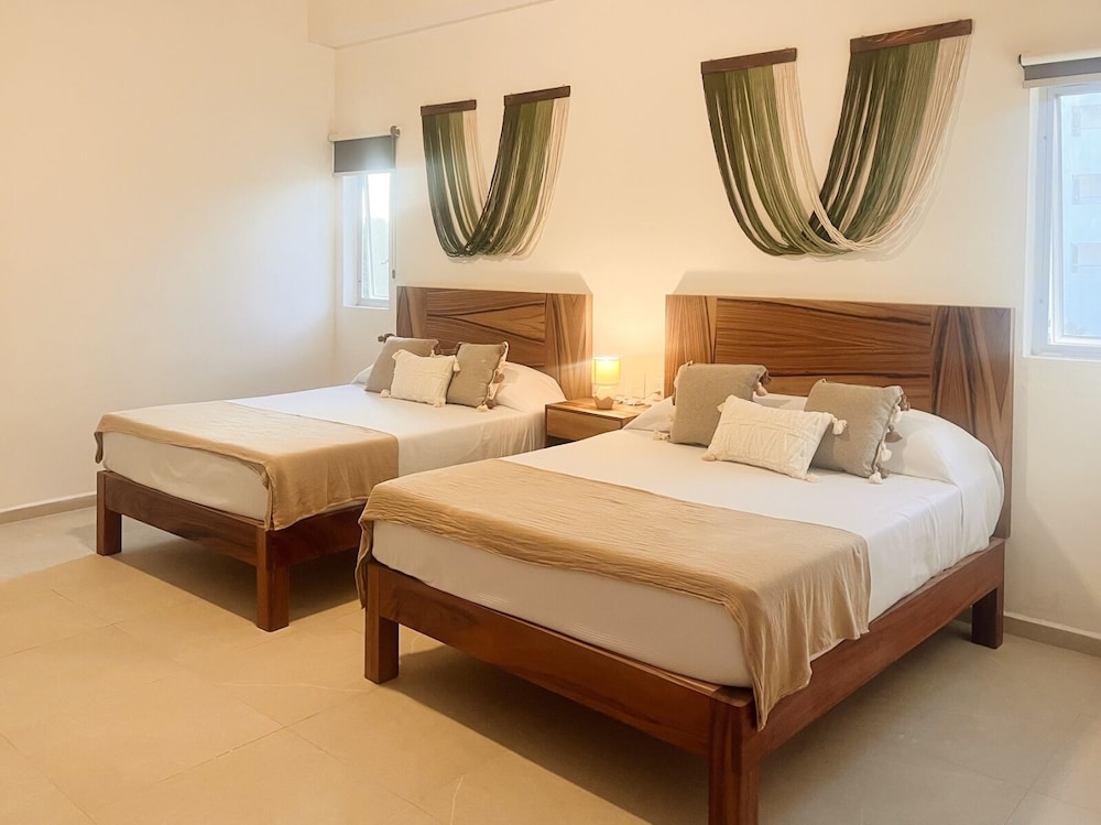 Junior Suite, Pool View