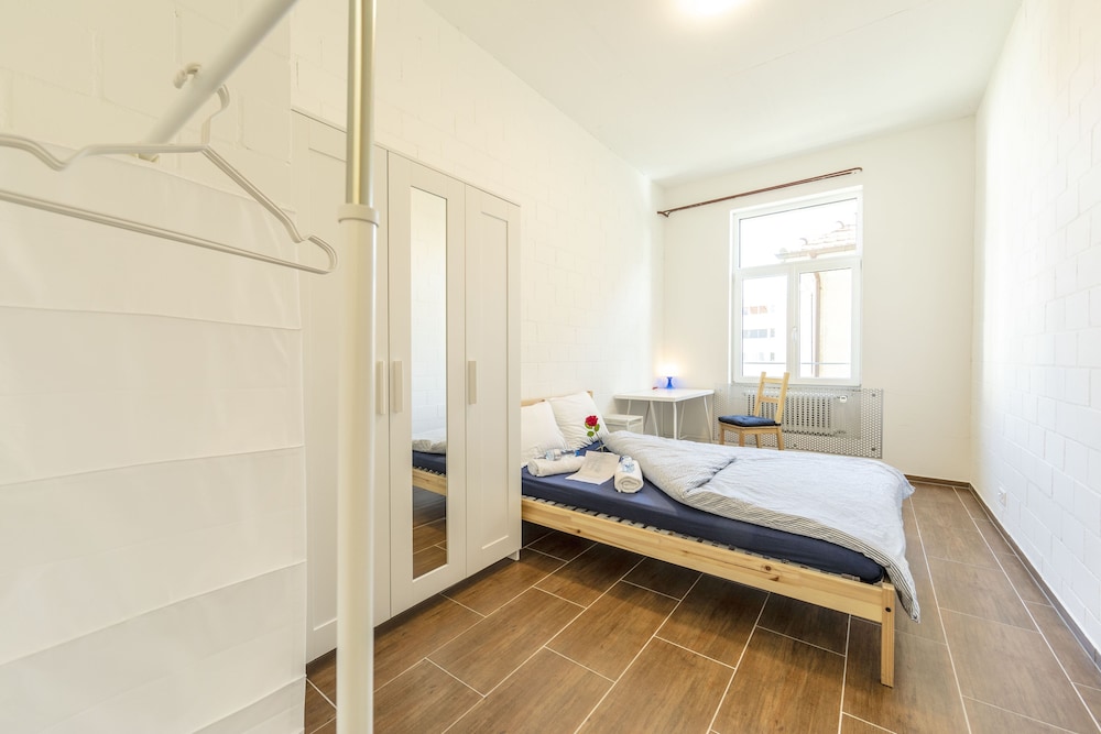 Basic Double Room (Yellow Inn 3) photo 2