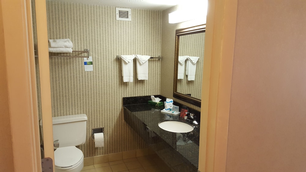 Room, 2 Double Beds, Non Smoking - Photo 3