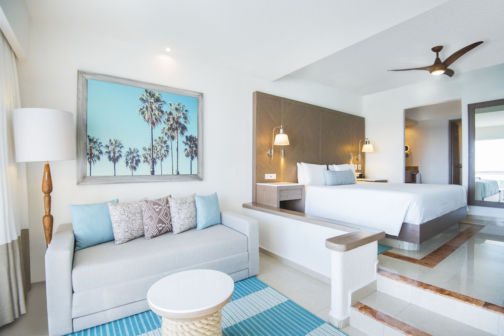 Junior Suite King Beachfront