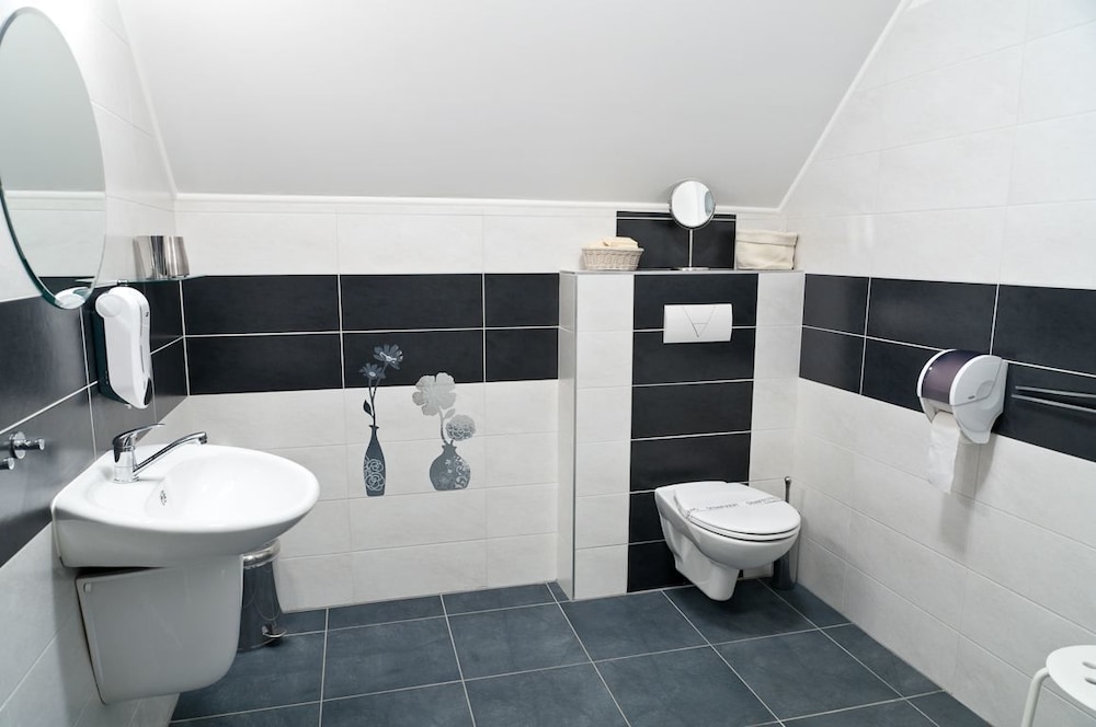 Basic Single Room photo 2