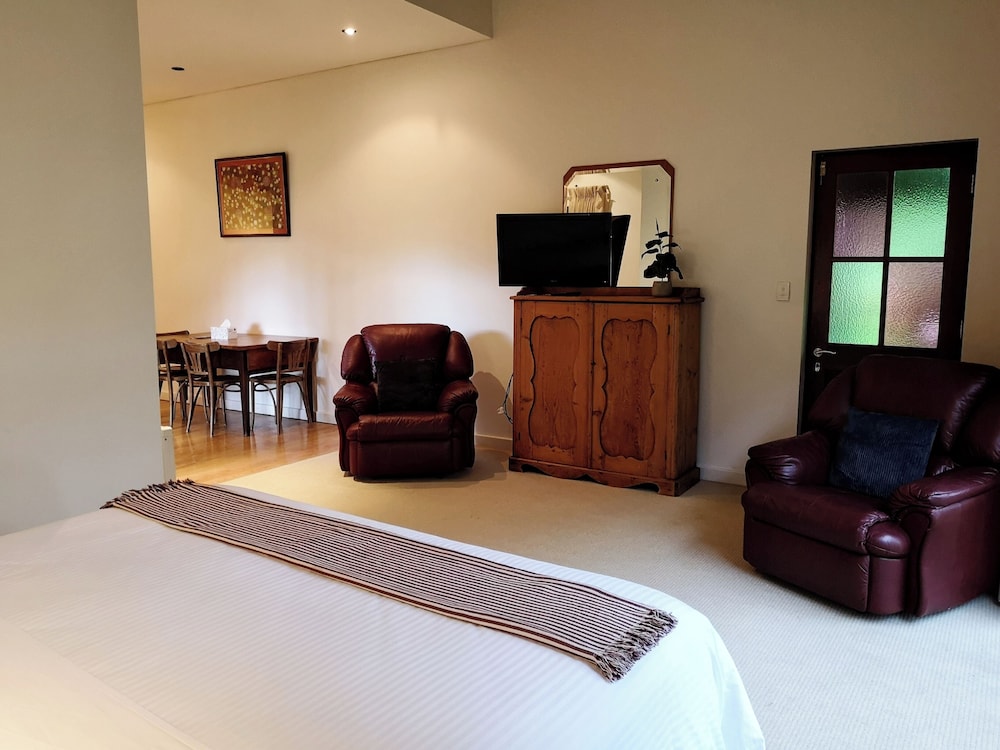 Family Studio Suite