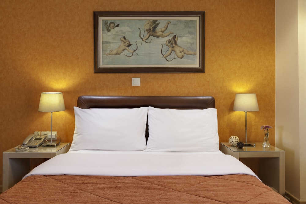Double or Twin Room - Photo 5
