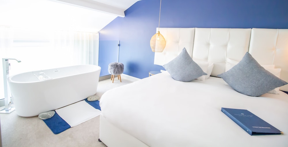 Luxury Duplex, 1 King Bed, Bathtub, Sea View photo 1