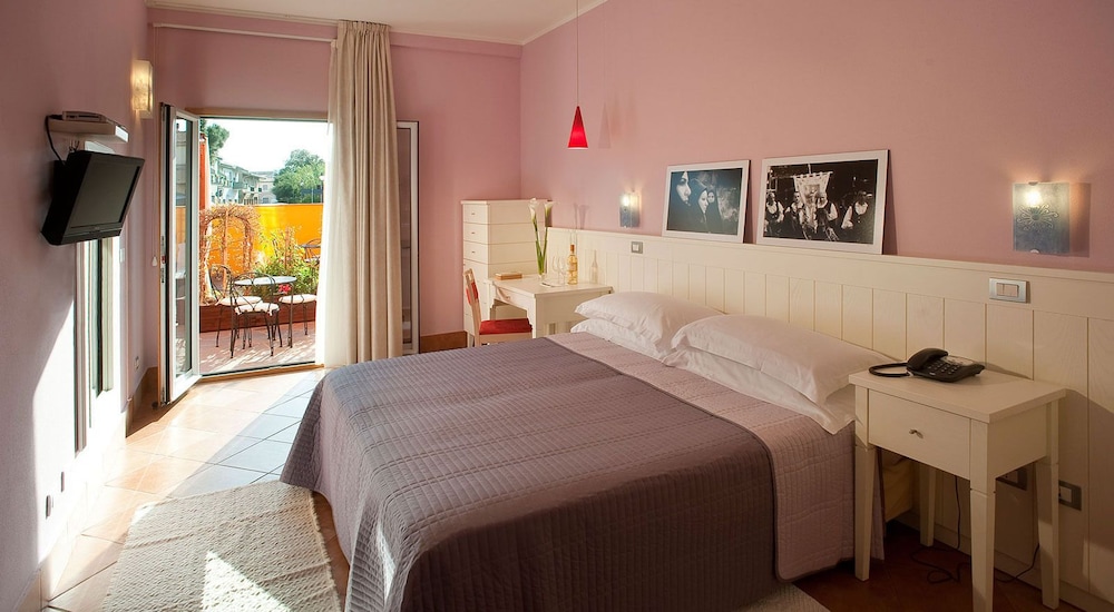 Double or Twin Room photo 2