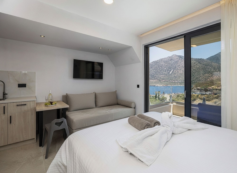 Luxury Suite, Balcony, Sea View