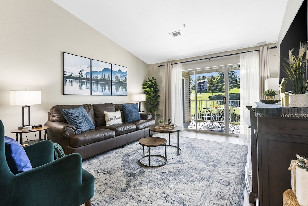 Condo, 1 King Bed with Sofa bed, Patio, Golf View (Vansen's Golfshores)