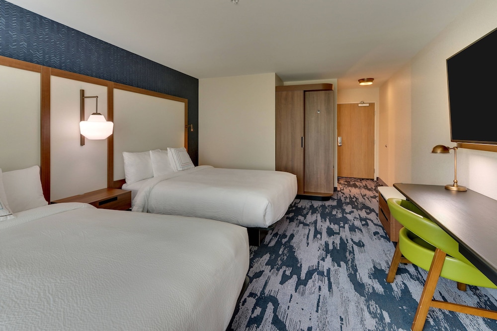 Room, 2 Queen Beds photo 3