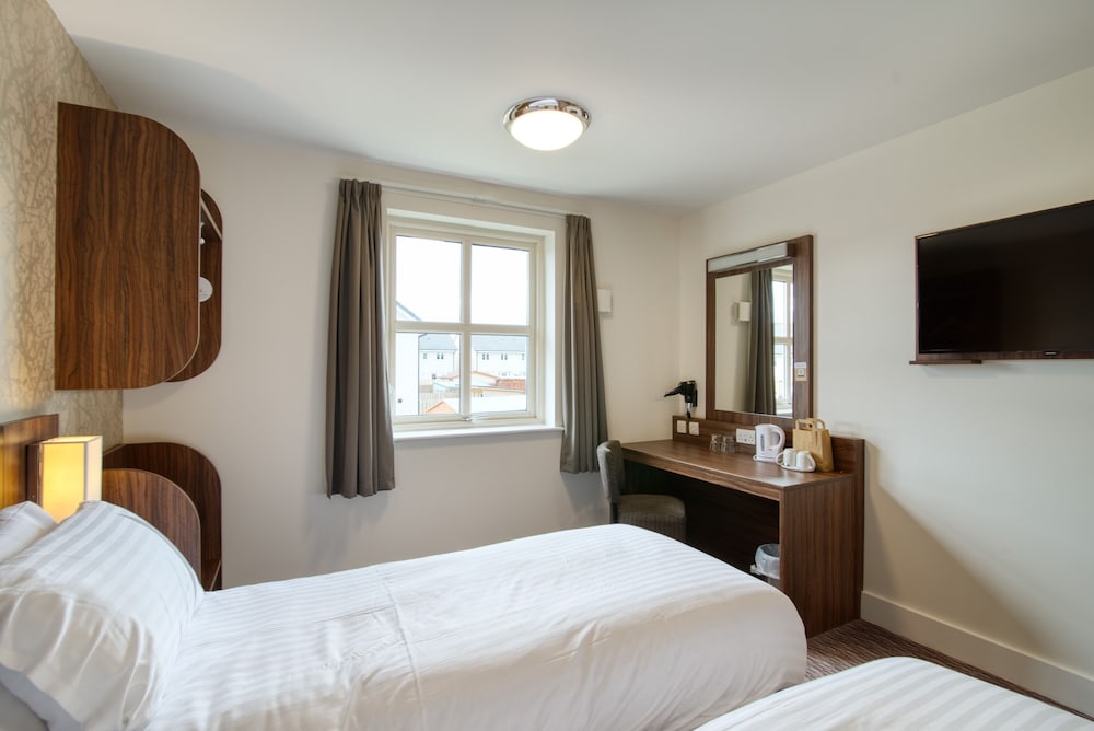 Twin Room - Photo 11