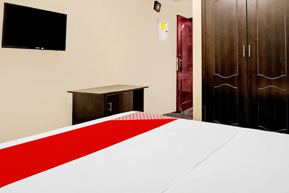 Standard Double Room, 1 King Bed photo 3