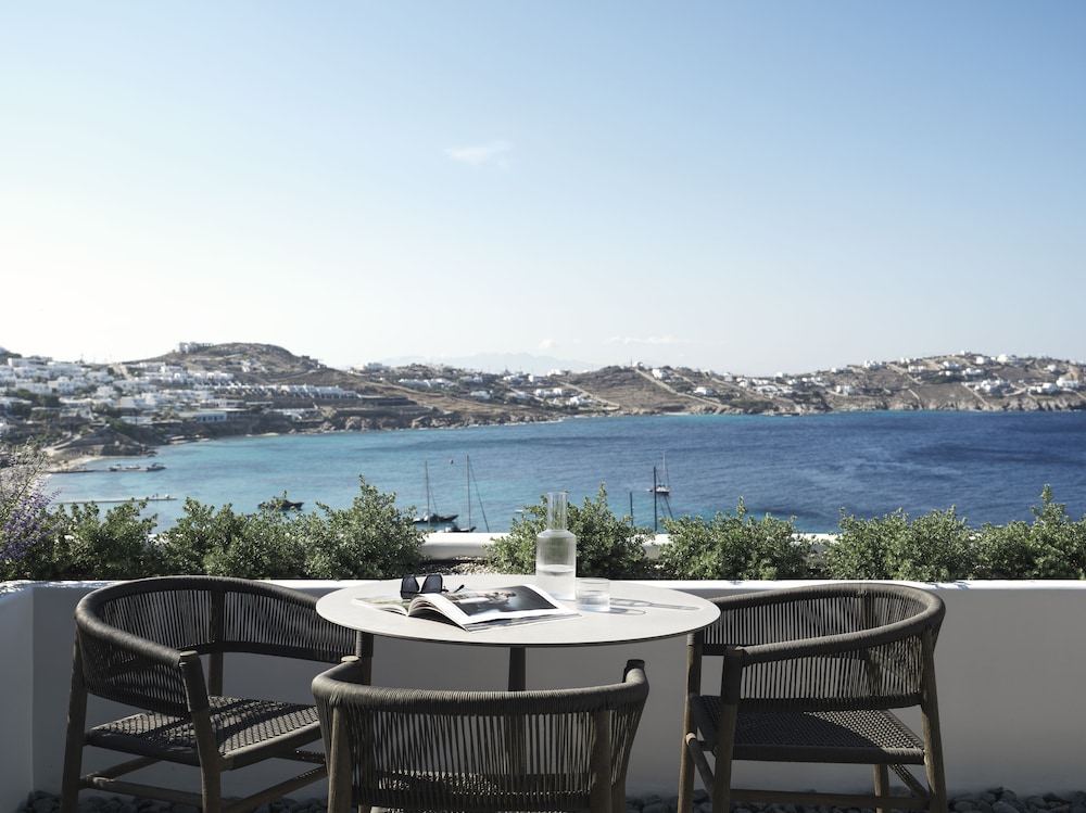 Executive Suite, Private Heated Pool, Sea View - Photo 15