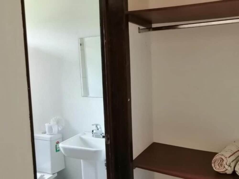 Basic Room photo 2