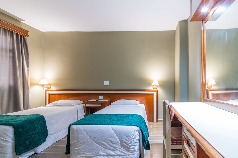 Basic Twin Room photo 3