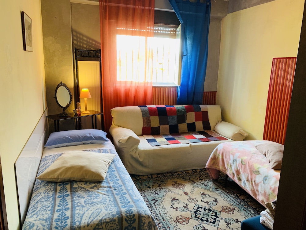 Family Studio Suite, 2 Bedrooms, Accessible, Garden View