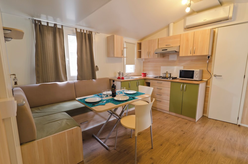 Premium Mobile Home, 3 Bedrooms photo 3