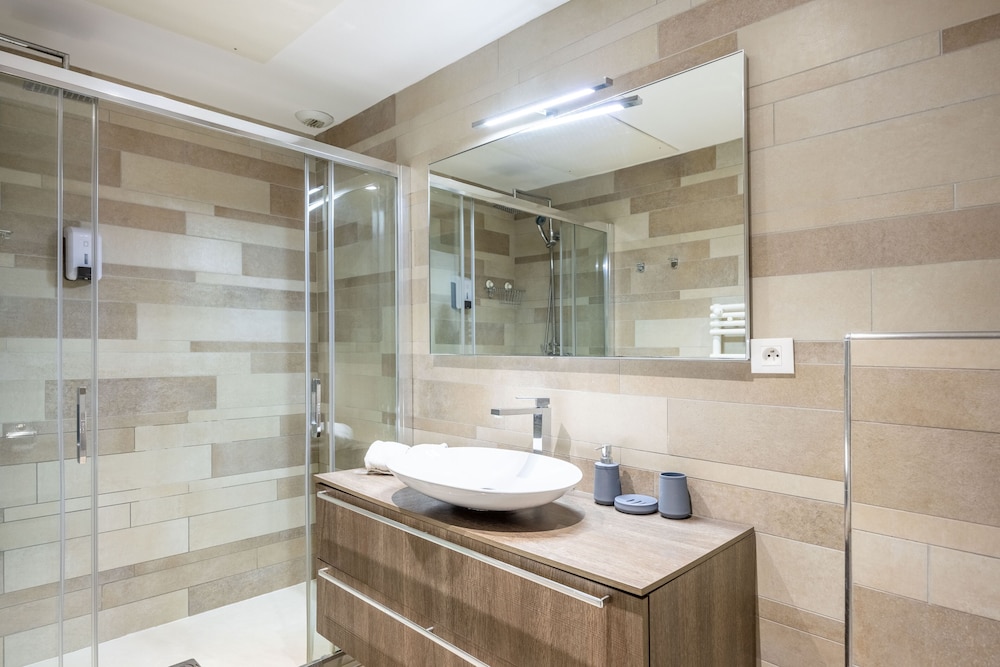 Executive Apartment, 2 Bedrooms, Terrace, Sea View photo 2