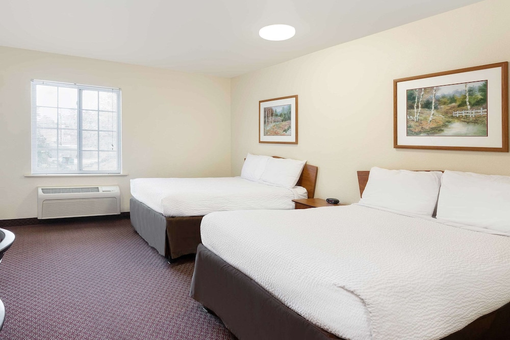 Standard Room, 2 Queen Beds, Non Smoking photo 1
