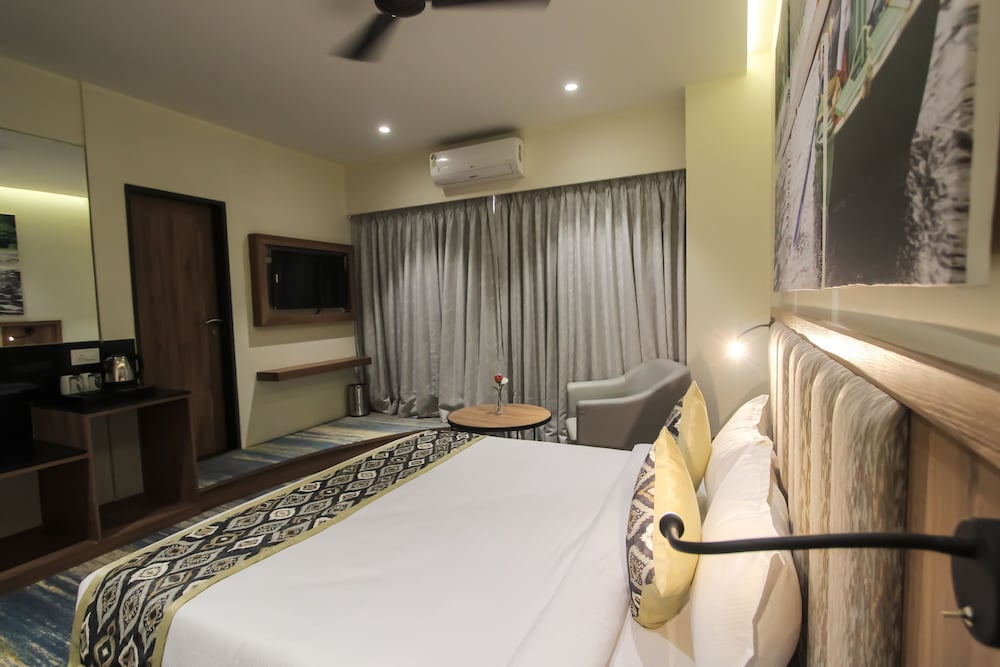 Deluxe Room - Photo 3