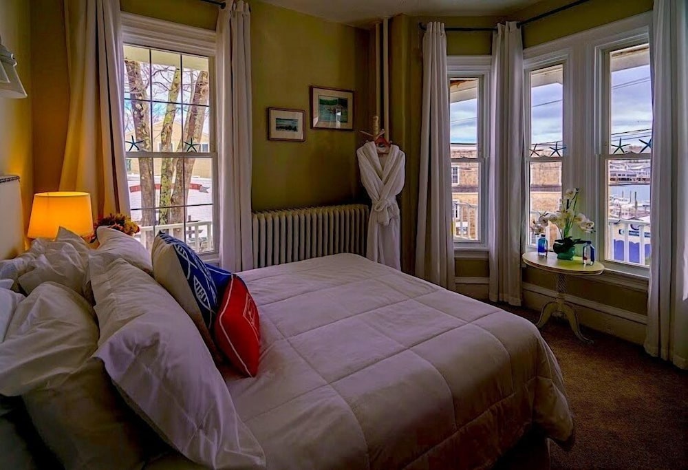 Roseway Room photo 3
