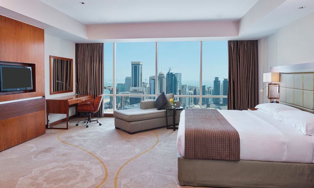 Junior Suite, 1 King Bed - Photo 4