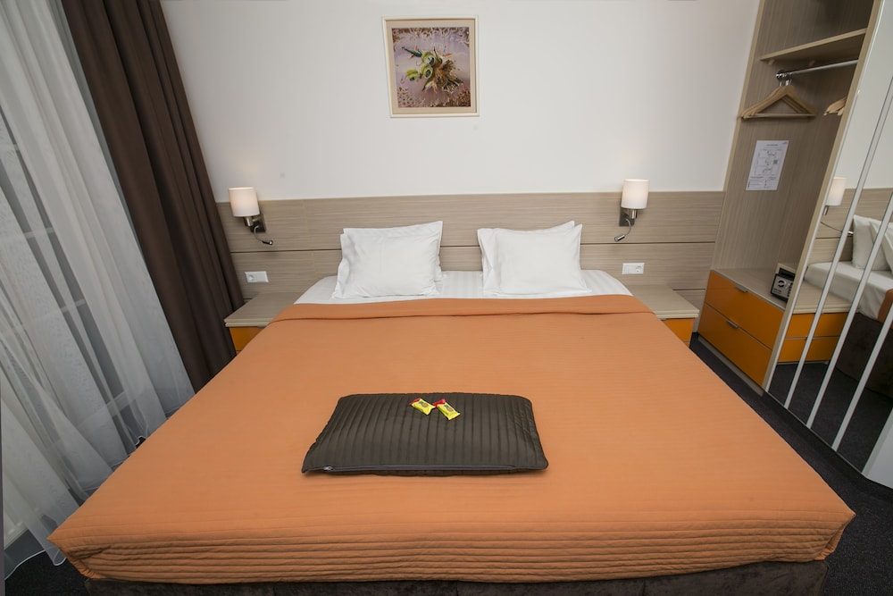Standard Double Room with Extra Bed photo 1
