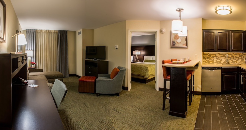 Suite, 1 Bedroom, Kitchen photo 1