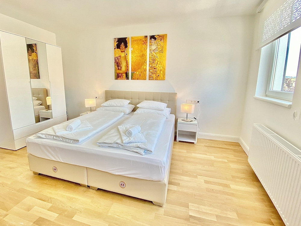 Basic Apartment, 1 Queen Bed, Non Smoking photo 1