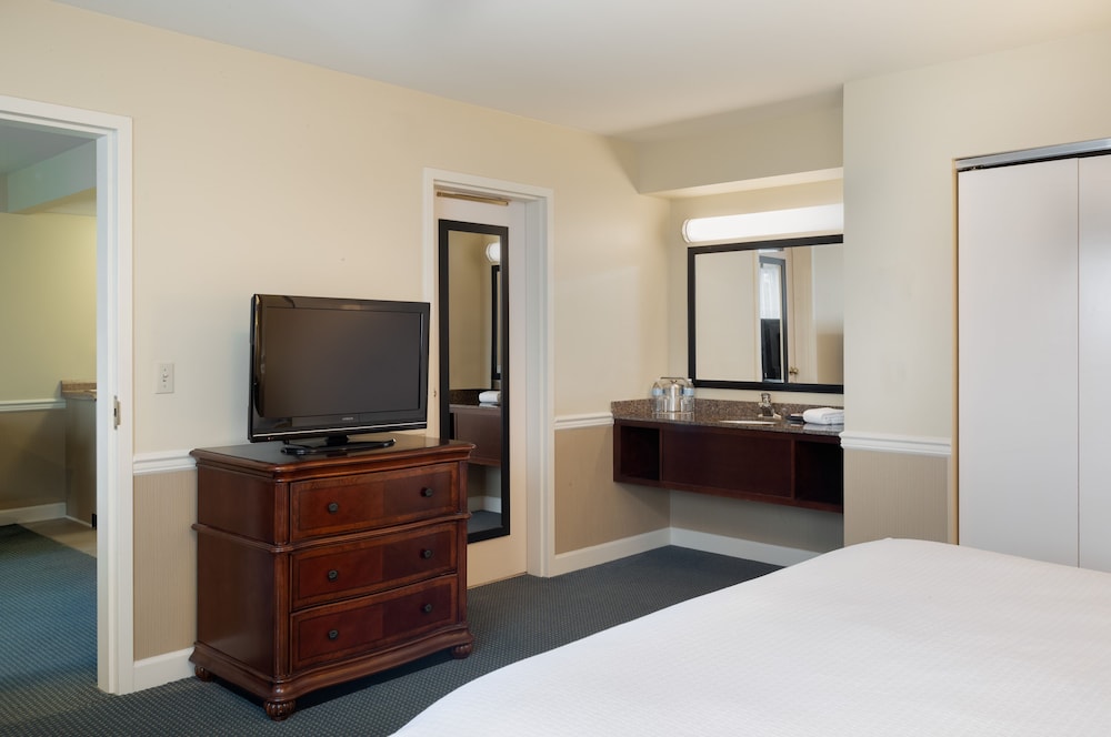 Superior Suite, Non Smoking photo 2