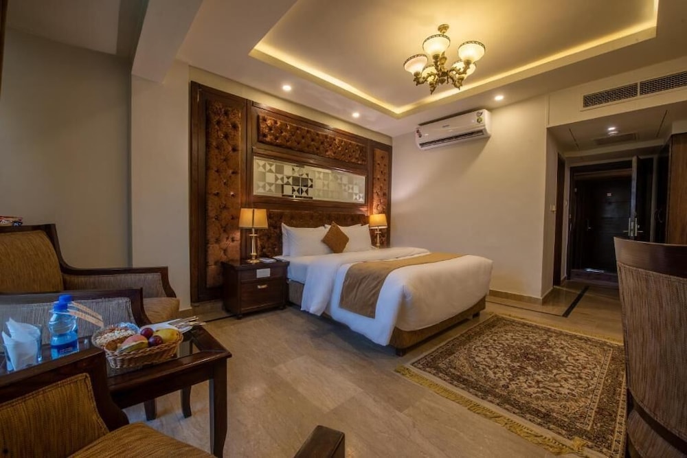 Executive Room, 1 King Bed, Non Smoking