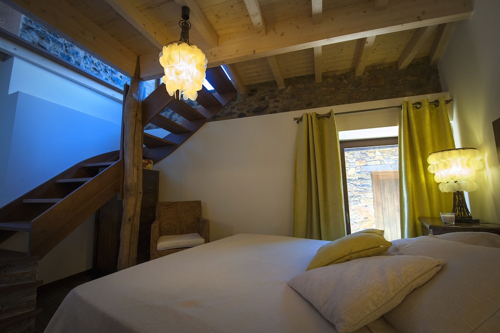 Exclusive House, 1 Queen Bed, Mountain View photo 3