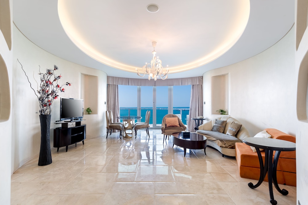 Grand Deluxe,2 Bedrooms, Sea View270°(15-20F)