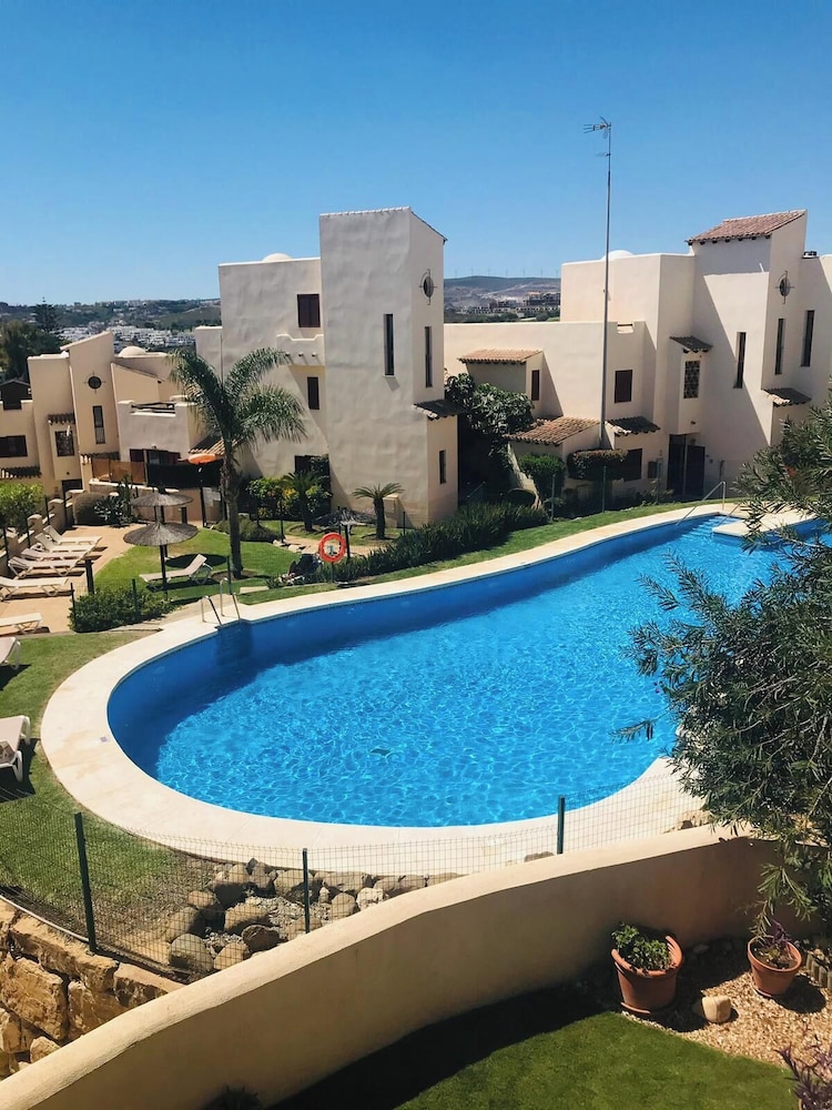 Apartment, 2 Bedrooms, Balcony, Garden View