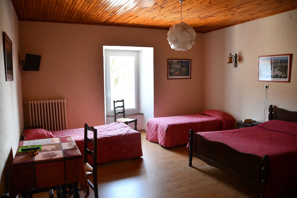 Family Room, Multiple Beds photo 2