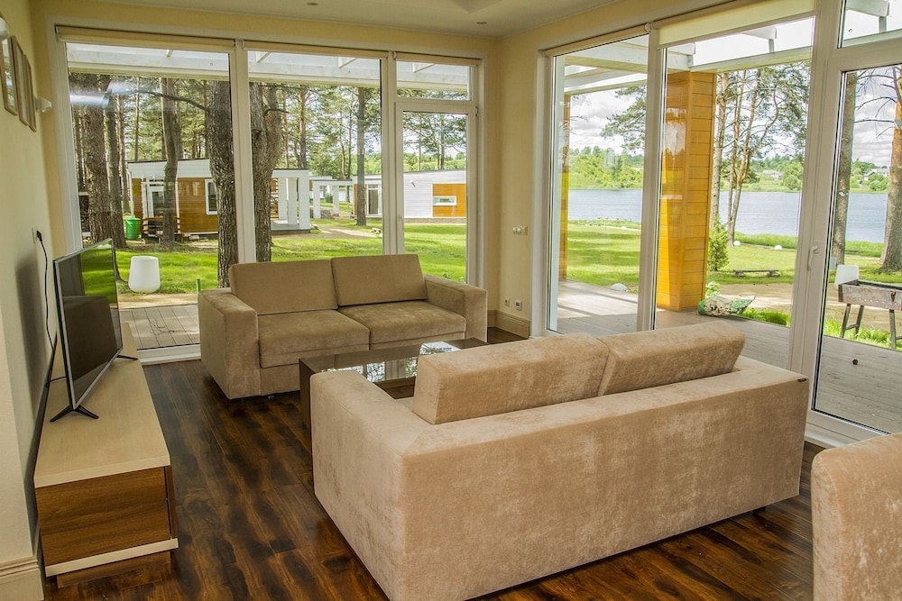 Villa photo 3