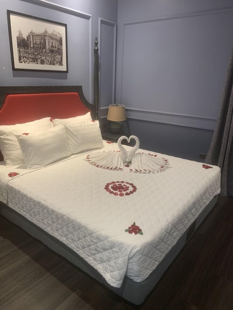 Standard Double or Twin Room - Photo 8