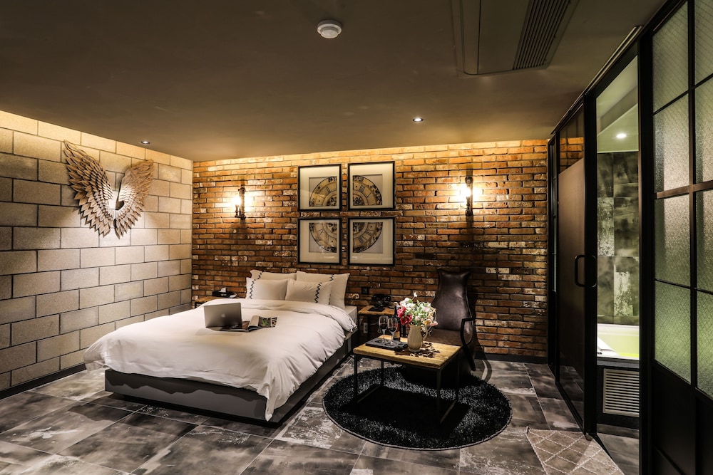 Luxury Premium Double Room - Photo 1