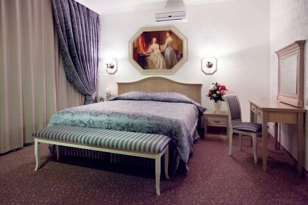 Suite, Park View
