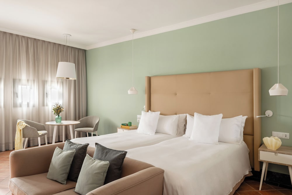 Room (Red Level One Bedroom Suite (2+2)) Room (Red Level One Bedroom Suite (2+2))