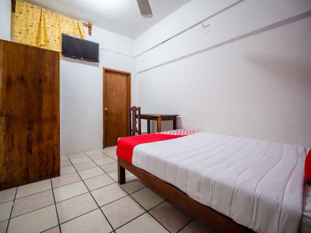 Standard Room - Photo 8