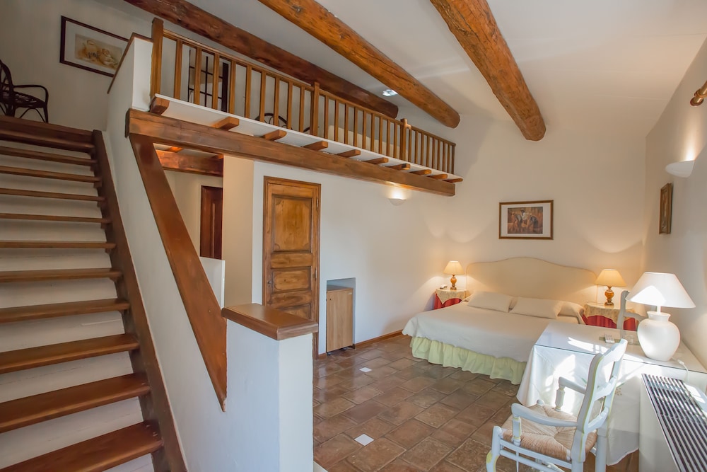 Standard Quadruple Room photo 2