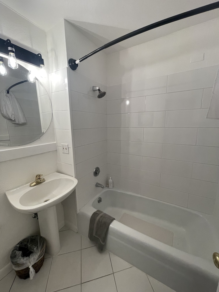 Helena Suite 23 - Photo 7