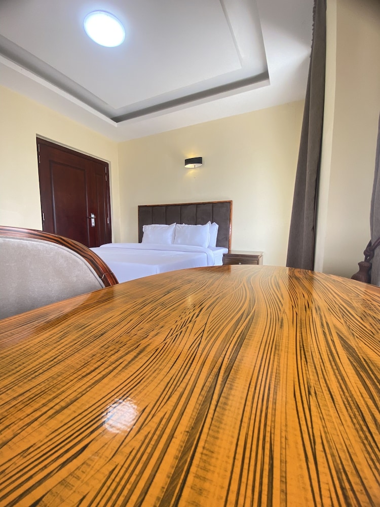 Premium Studio Suite photo 2