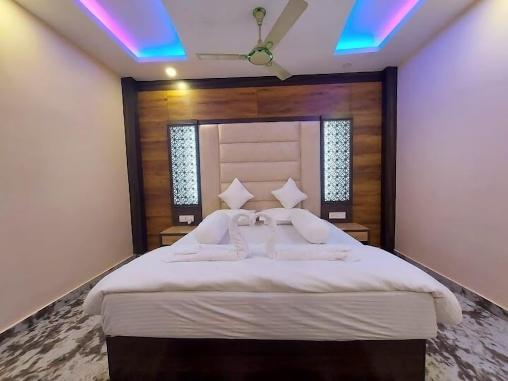Basic Double Room photo 3