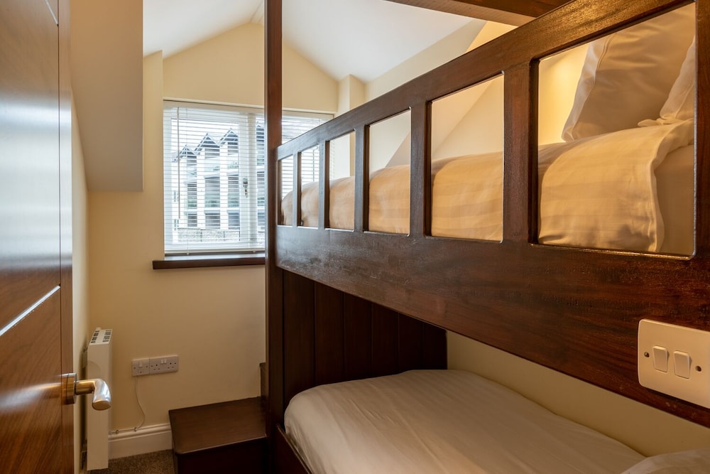 Two Bedroom First Floor Apartment on Two Levels with Built in Beds (Duplex) photo 3