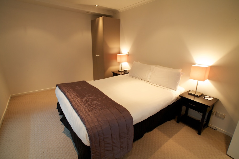 Two Bedroom Apartment - Photo 3