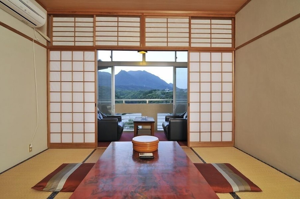 Japanese Style Room (8 Tatami mat) with Private Bathroom, Non Smoking - Photo 1