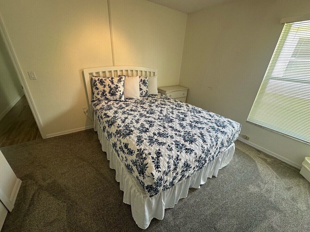 House, Multiple Beds, Pool Access, Pool View photo 2