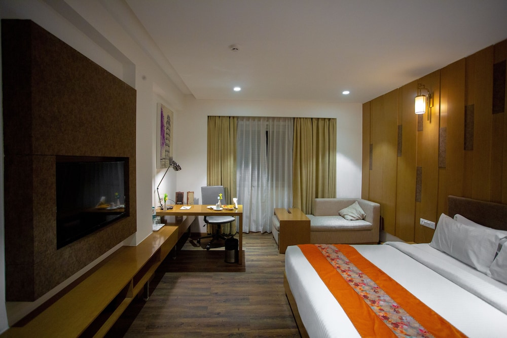 Business Room - Photo 3